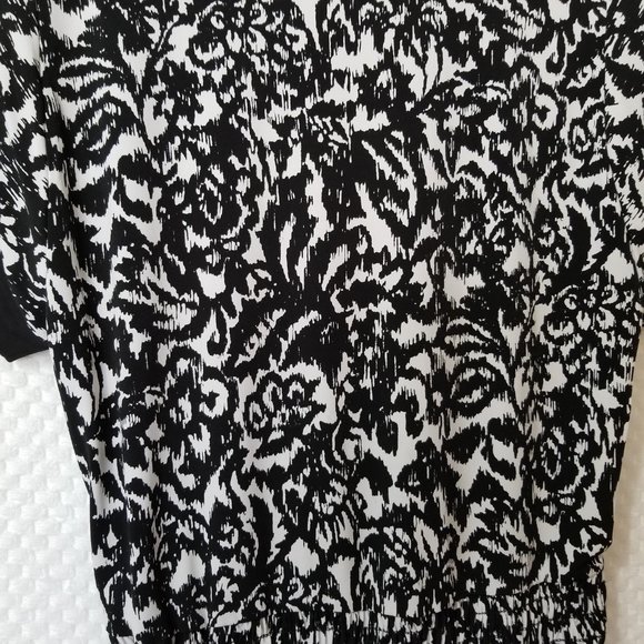 Alfani Floral Pullover Top Round Neckline Short Sleeves Black White Print Small - Picture 9 of 13